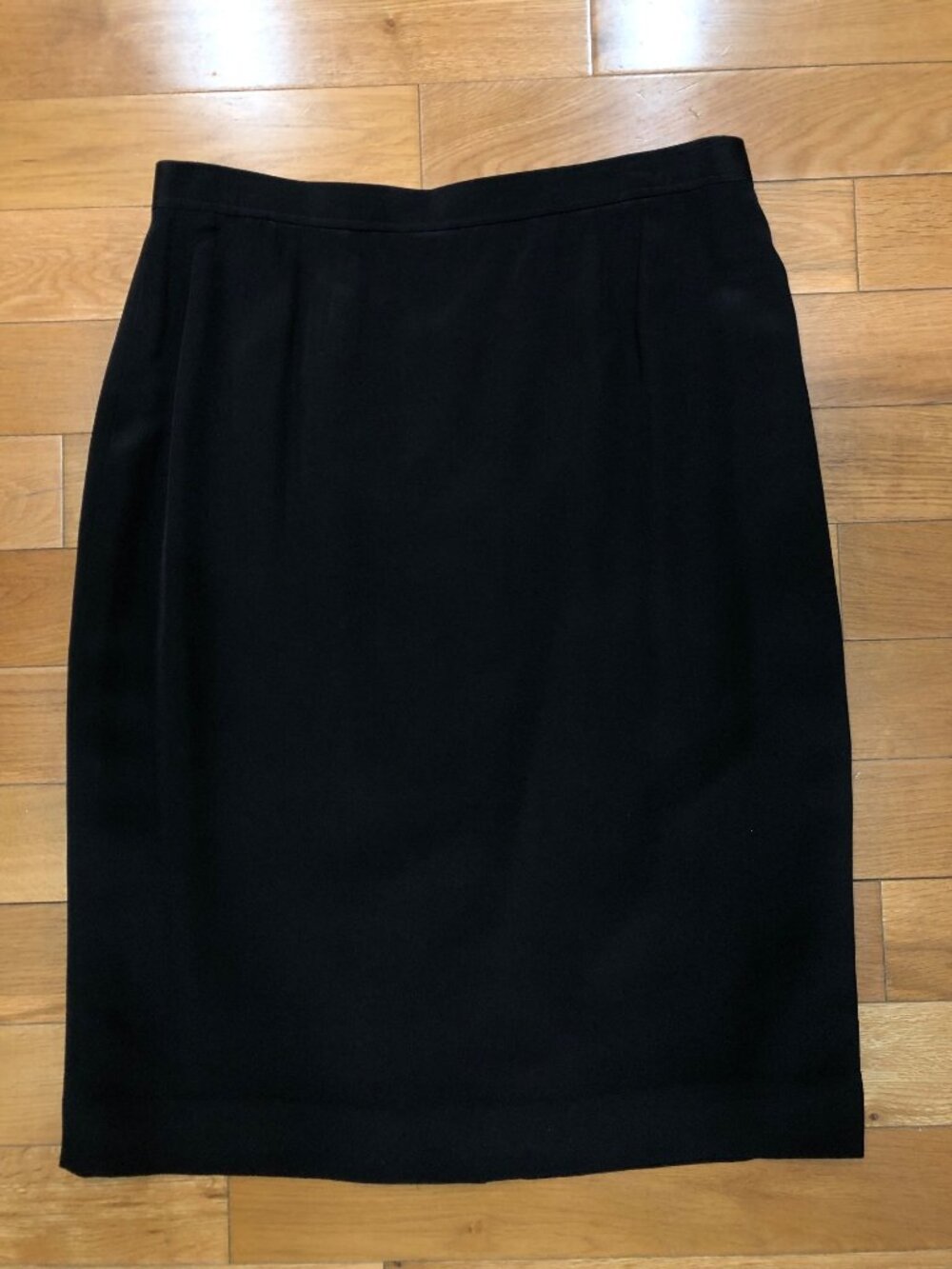 VTG Carlisle Black 100% Silk Midi Pencil Skirt Back Vent Slit Lined Sz 14 Luxury